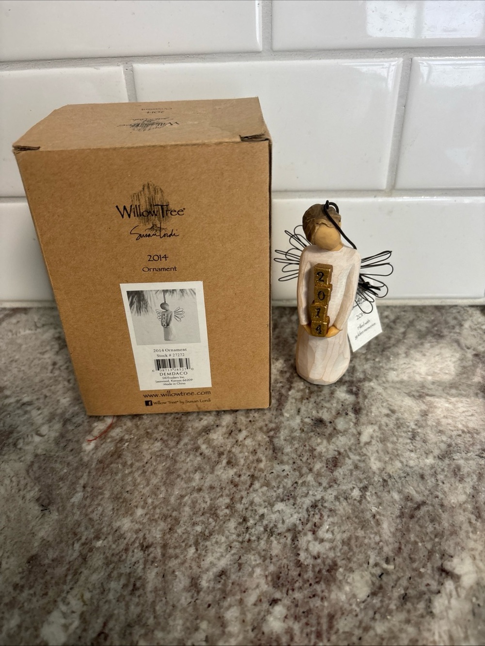2014 Willow Tree Angel Ornament Filled with Golden Memories- New In Box!